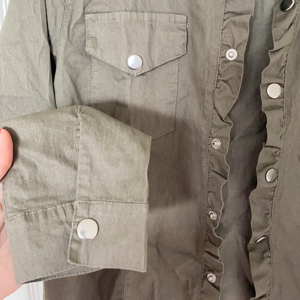 Long Sleeve Button Up - Picture 4 of 5